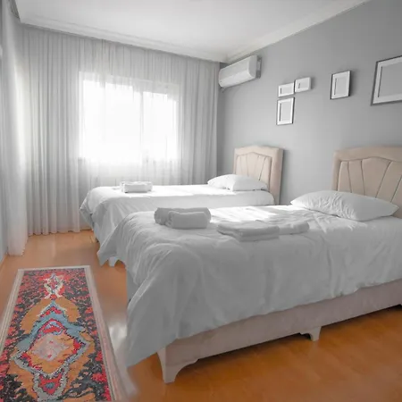 شقه كبيره حديثه منطقه هادئه Apartmán